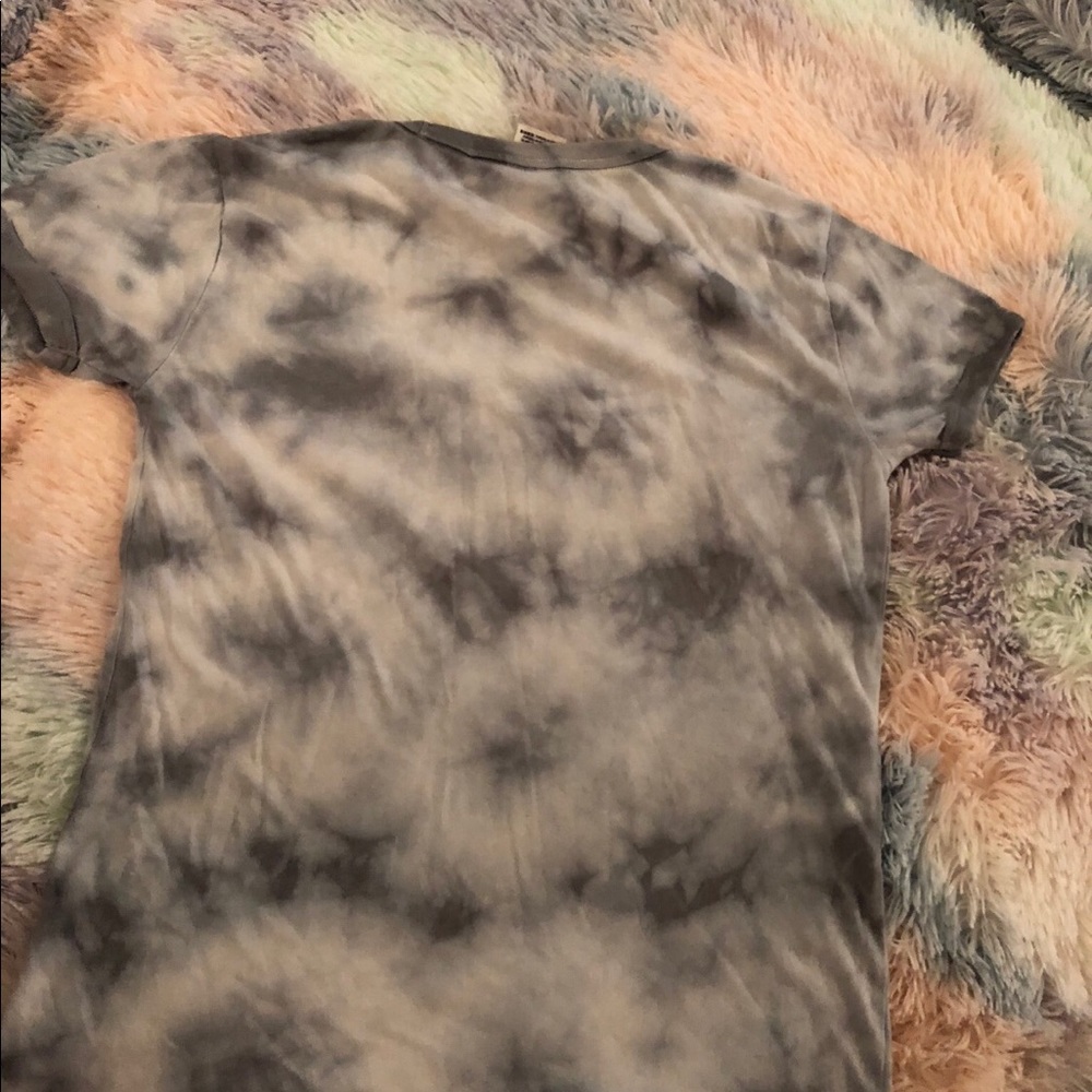 Victoria Secret tee - Picture 4 of 4